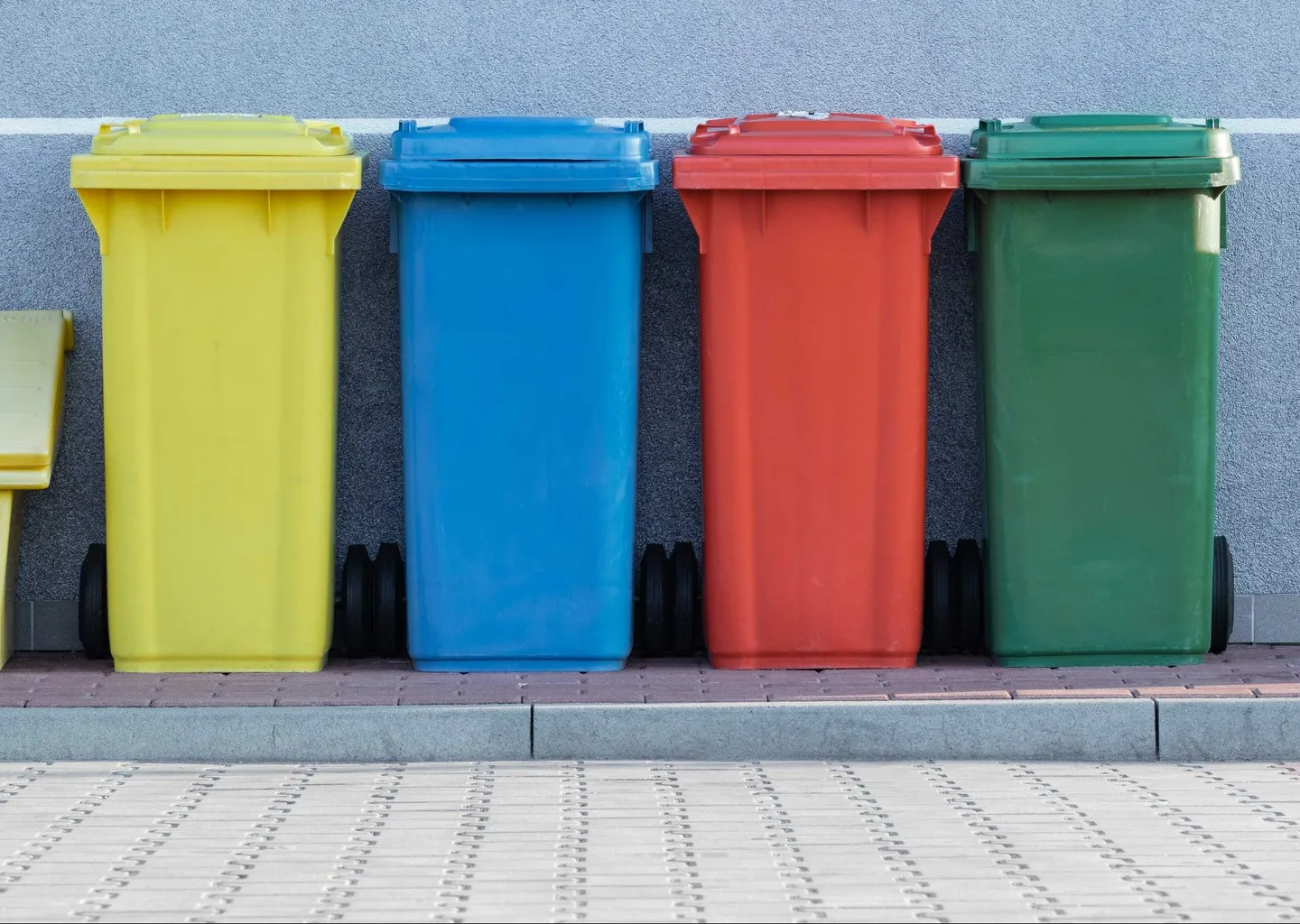 Post Image For Thumbnail for Community Garbage Bins no longer available